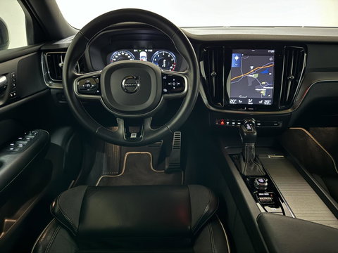 Volvo S60 2.0 T4 R-Design Autopilot Camera CarPlay Trekh. NAP