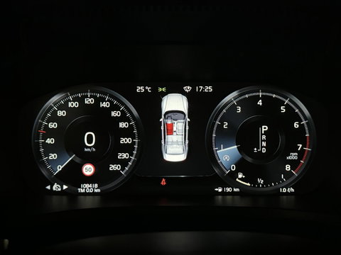 Volvo S60 2.0 T4 R-Design Autopilot Camera CarPlay Trekh. NAP