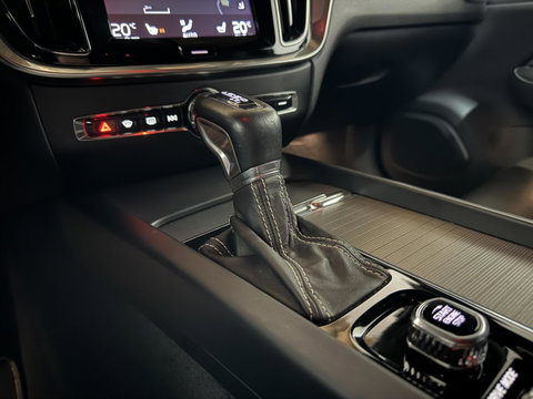 Volvo S60 2.0 T4 R-Design Autopilot Camera CarPlay Trekh. NAP