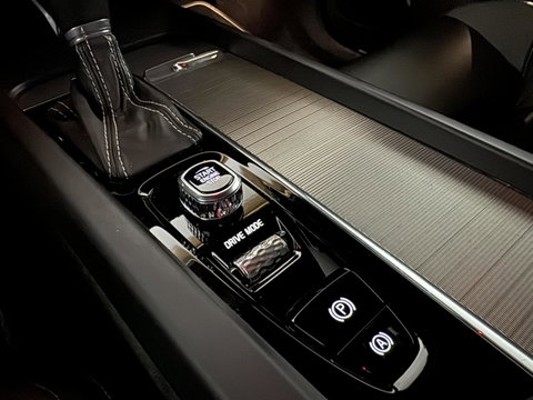 Volvo S60 2.0 T4 R-Design Autopilot Camera CarPlay Trekh. NAP