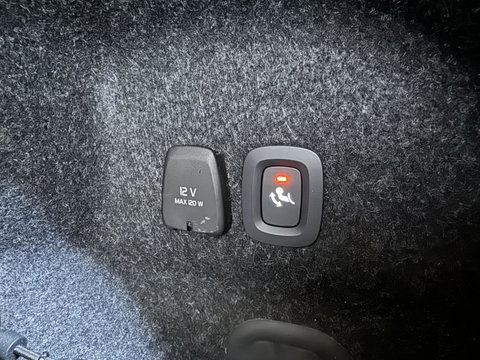 Volvo S60 2.0 T4 R-Design Autopilot Camera CarPlay Trekh. NAP
