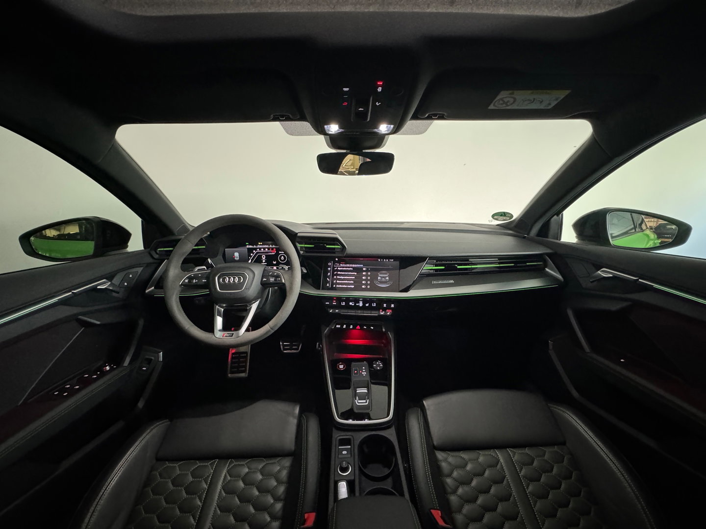 Audi RS3 Limousine 2.5 TFSI quattro Pano|Massage|Hulk|B&O|BlindSpot|ACC