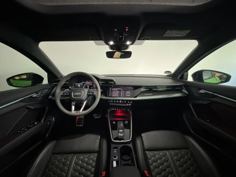 Audi RS3 Limousine 2.5 TFSI quattro Pano|Massage|Hulk|B&O|BlindSpot|ACC