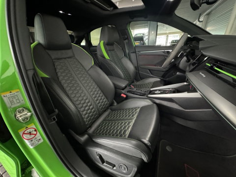 Audi RS3 Limousine 2.5 TFSI quattro Pano|Massage|Hulk|B&O|BlindSpot|ACC