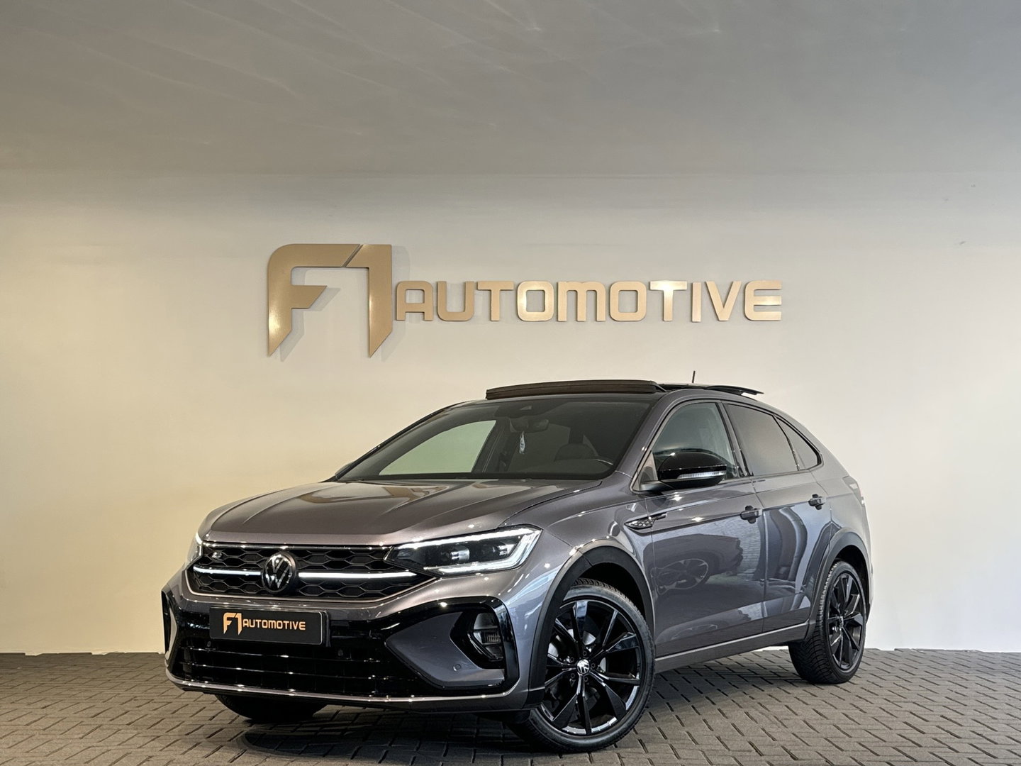 Volkswagen Taigo 1.5 TSI R-Line Business Pano|Keyless|ACC|Lane Assist|Stoelverwarming