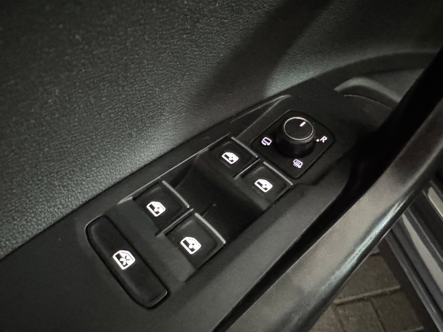 Volkswagen Taigo 1.5 TSI R-Line Business Pano|Keyless|ACC|Lane Assist|Stoelverwarming