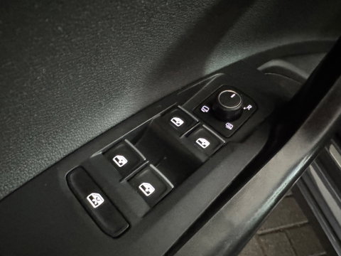 Volkswagen Taigo 1.5 TSI R-Line Business Pano|Keyless|ACC|Lane Assist|Stoelverwarming
