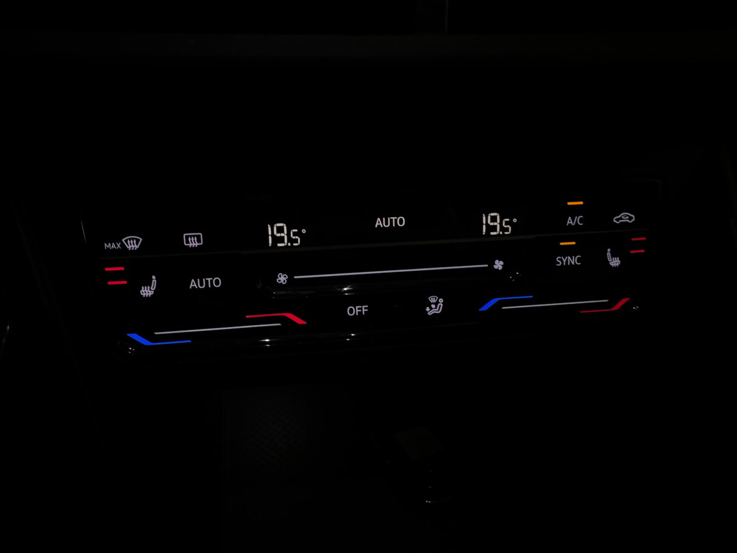Volkswagen Taigo 1.5 TSI R-Line Business Pano|Keyless|ACC|Lane Assist|Stoelverwarming