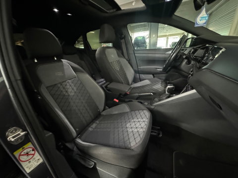 Volkswagen Taigo 1.5 TSI R-Line Business Pano|Keyless|ACC|Lane Assist|Stoelverwarming