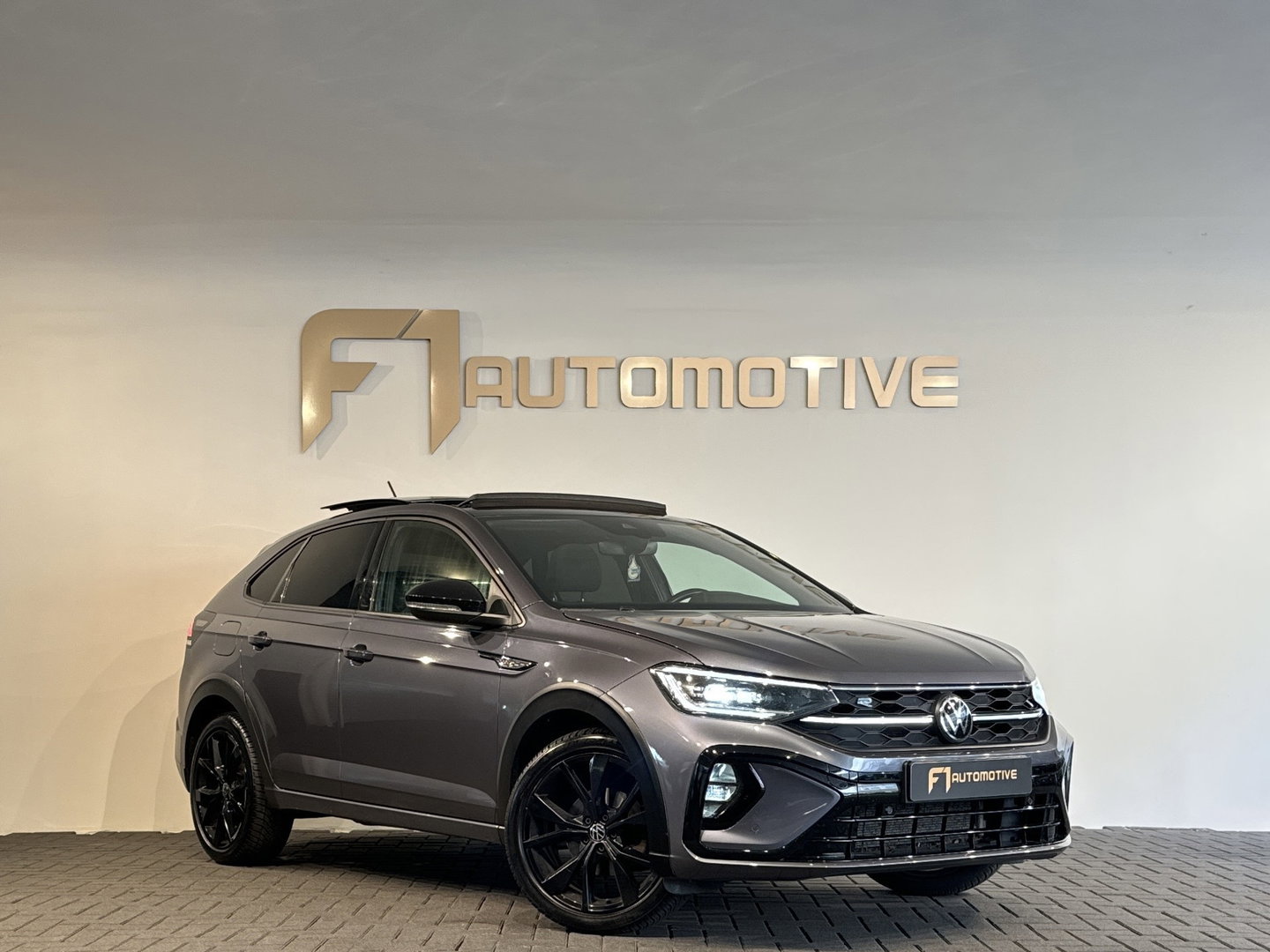Volkswagen Taigo 1.5 TSI R-Line Business Pano|Keyless|ACC|Lane Assist|Stoelverwarming