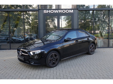 Mercedes-Benz A-Klasse 250 e Solution AMG Limited PANO SFEER