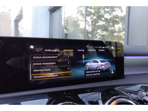 Mercedes-Benz A-Klasse 250 e Solution AMG Limited PANO SFEER