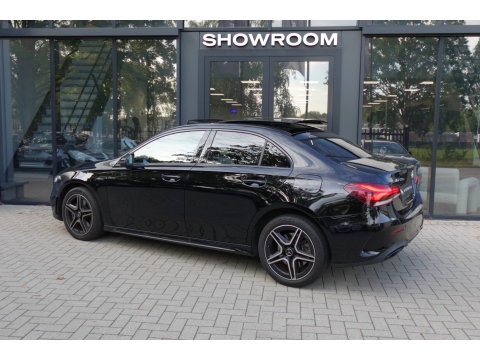 Mercedes-Benz A-Klasse 250 e Solution AMG Limited PANO SFEER