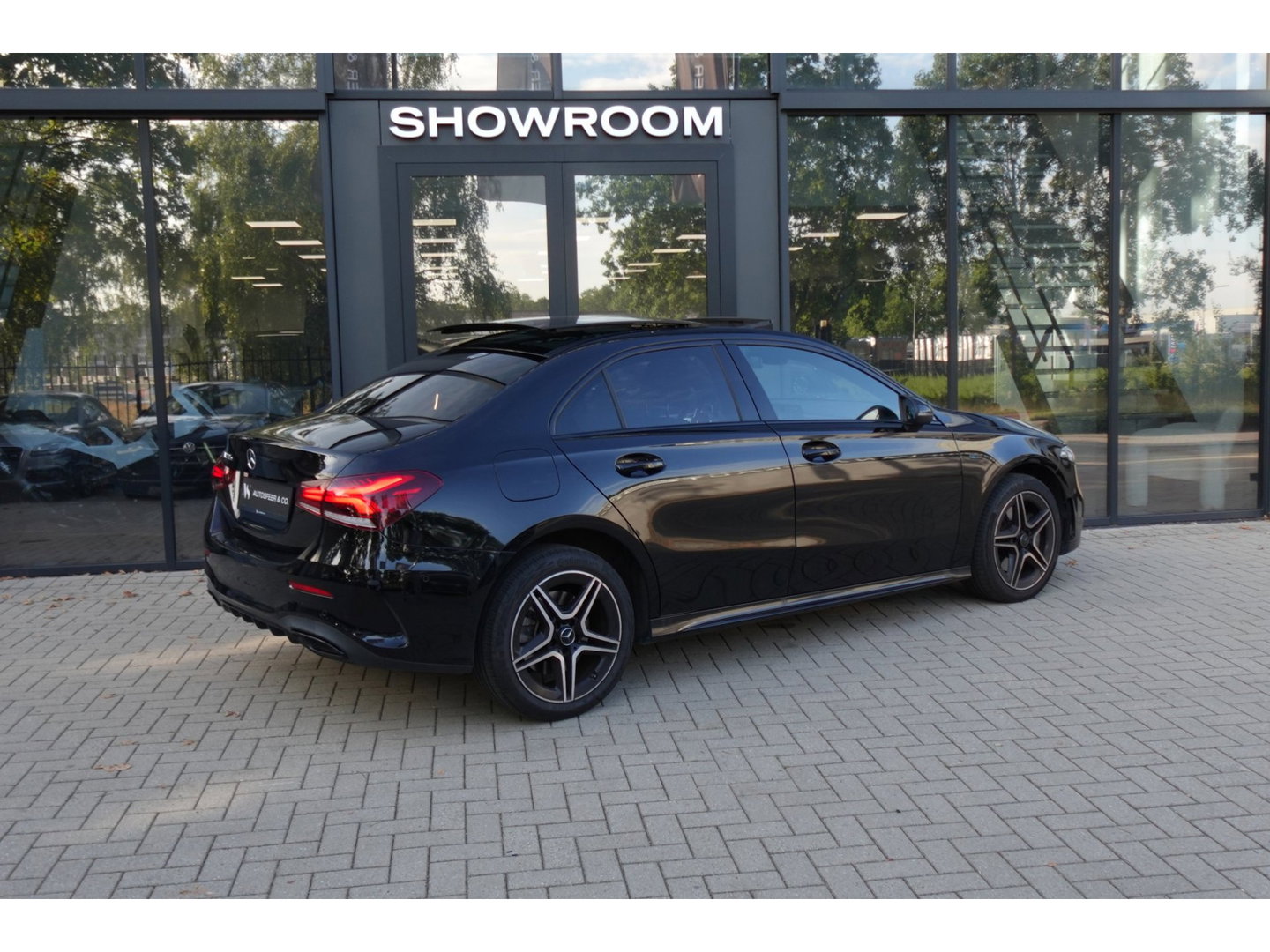 Mercedes-Benz A-Klasse 250 e Solution AMG Limited PANO SFEER