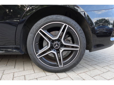 Mercedes-Benz A-Klasse 250 e Solution AMG Limited PANO SFEER