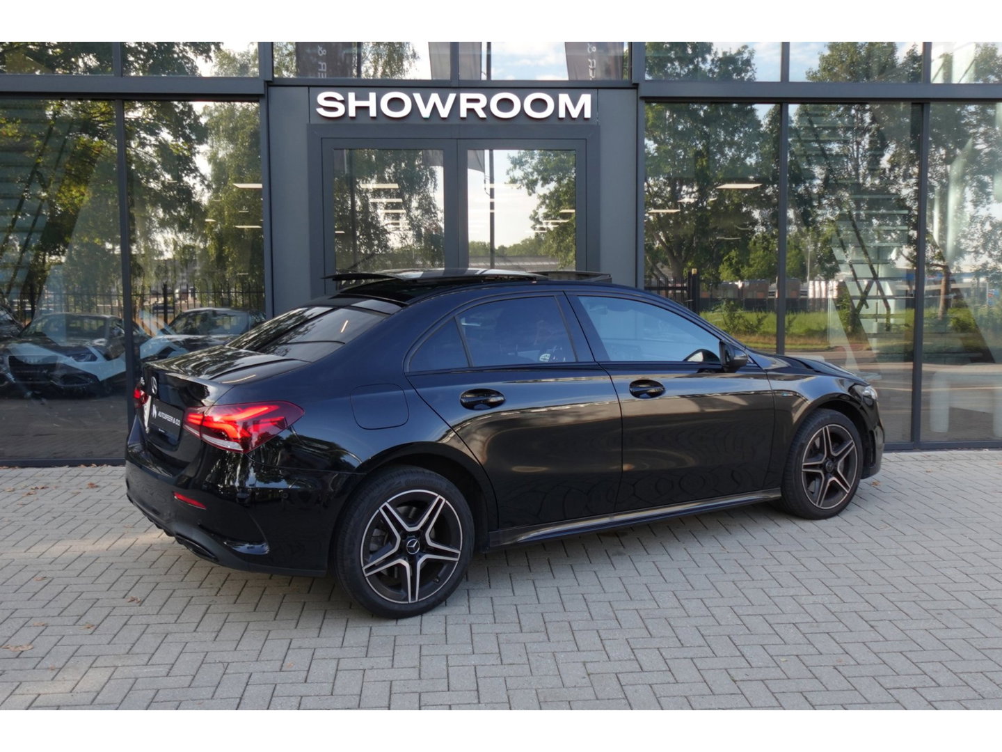 Mercedes-Benz A-Klasse 250 e Solution AMG Limited PANO SFEER