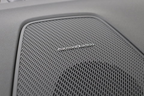 Volvo XC60 T8 Plus Black Edition | FACELIFT | 360° Camera | Harman/Kardon | ACC | Stoel+Stuurverwarming | BLIS