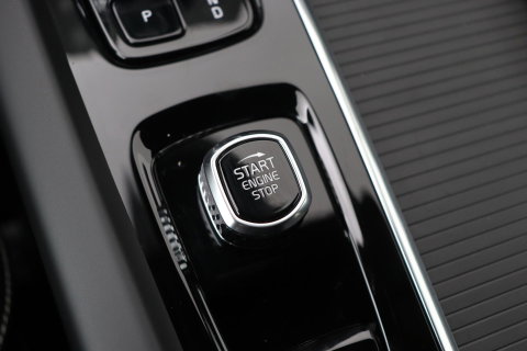Volvo XC60 T8 Plus Black Edition | FACELIFT | 360° Camera | Harman/Kardon | ACC | Stoel+Stuurverwarming | BLIS