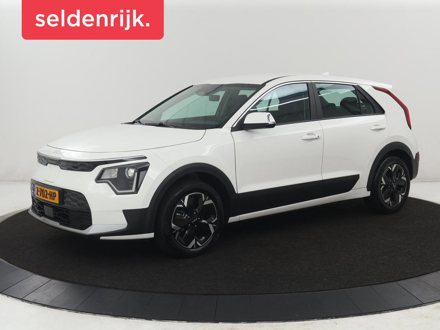 Kia Niro EV Light Edition 64.8 kWh | SOH 98,0% | Adaptive cruise | Lane assist | Carplay | Climate control | Virtueel dashboard | Camera | Park assist | Trekhaak