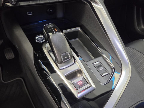 Peugeot 5008 1.2 PureTech Blue Lease Allure 7-Persoons Navigatie Full-led