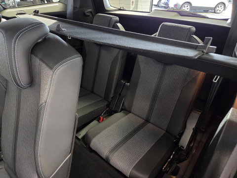 Peugeot 5008 1.2 PureTech Blue Lease Allure 7-Persoons Navigatie Full-led