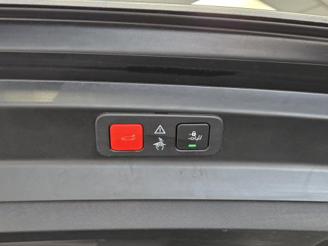 Peugeot 5008 1.2 PureTech Blue Lease Allure 7-Persoons Navigatie Full-led