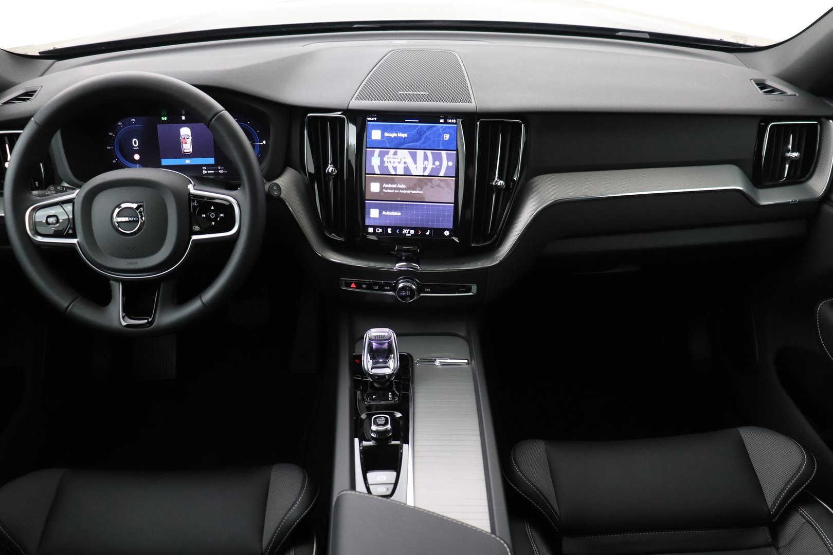 Volvo XC60 2.0 T6 Plug-in hybrid AWD Plus Black Edition | Panoramadak | Harman/Kardon | BLIS | Sportstoelen