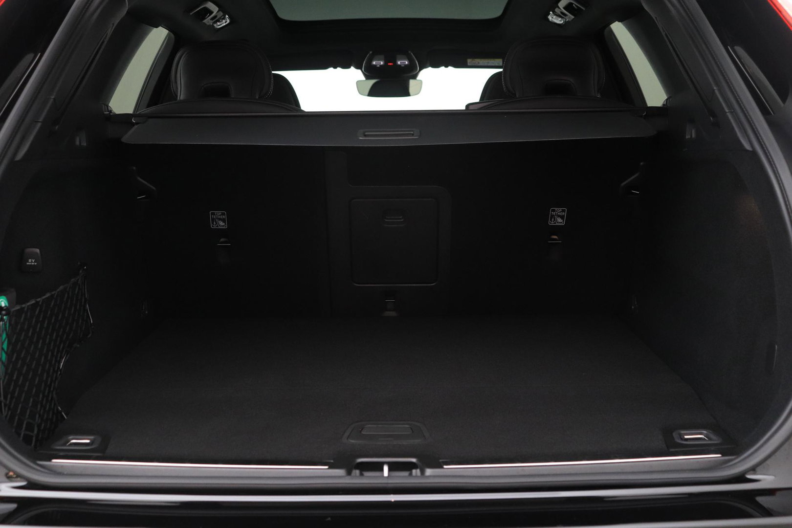 Volvo XC60 2.0 T6 Plug-in hybrid AWD Plus Black Edition | Panoramadak | Harman/Kardon | BLIS | Sportstoelen