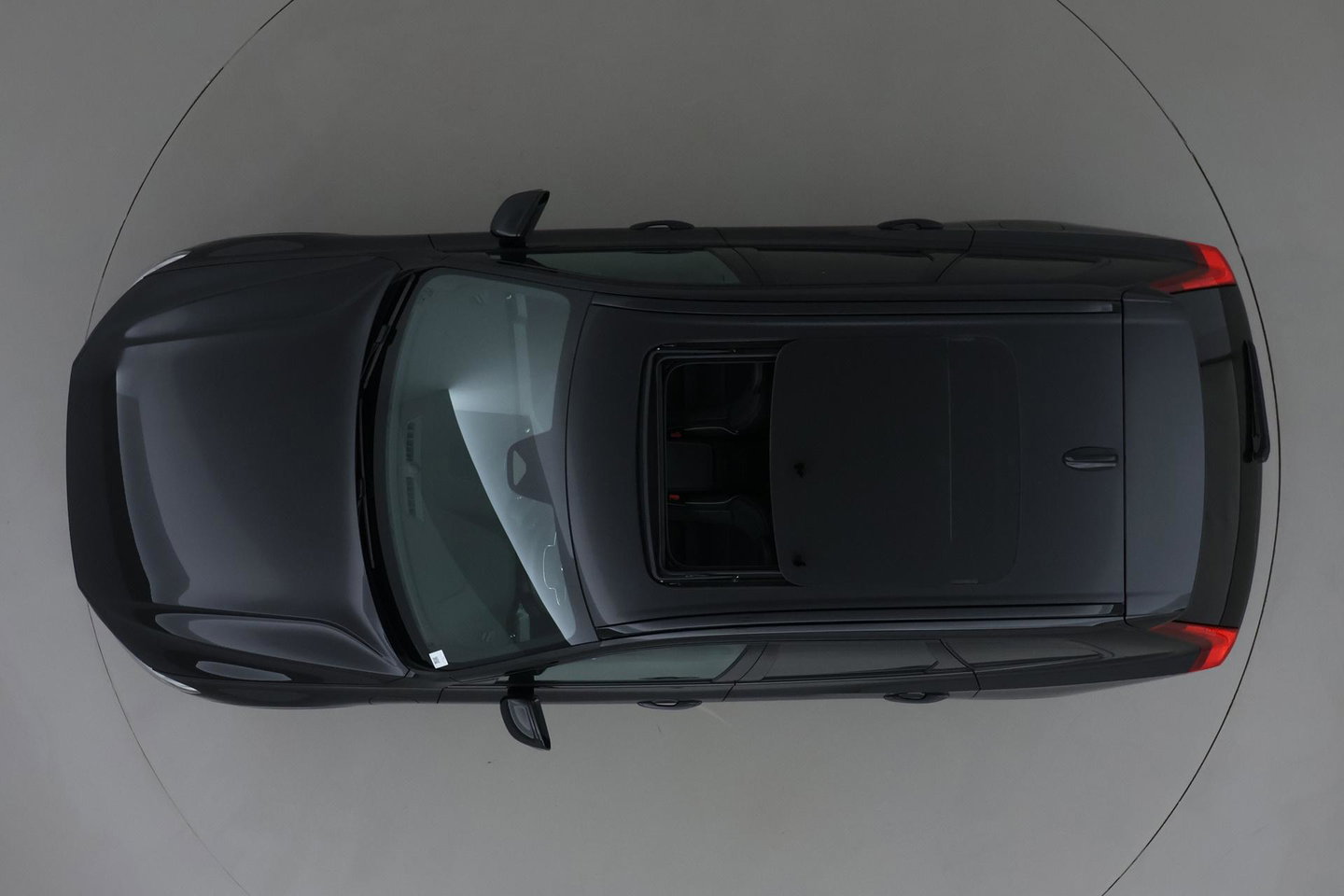 Volvo XC60 2.0 T6 Plug-in hybrid AWD Plus Black Edition | Panoramadak | Harman/Kardon | BLIS | Sportstoelen