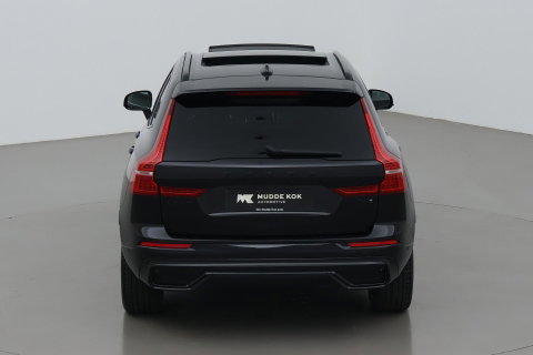 Volvo XC60 2.0 T6 Plug-in hybrid AWD Plus Black Edition | Panoramadak | Harman/Kardon | BLIS | Sportstoelen