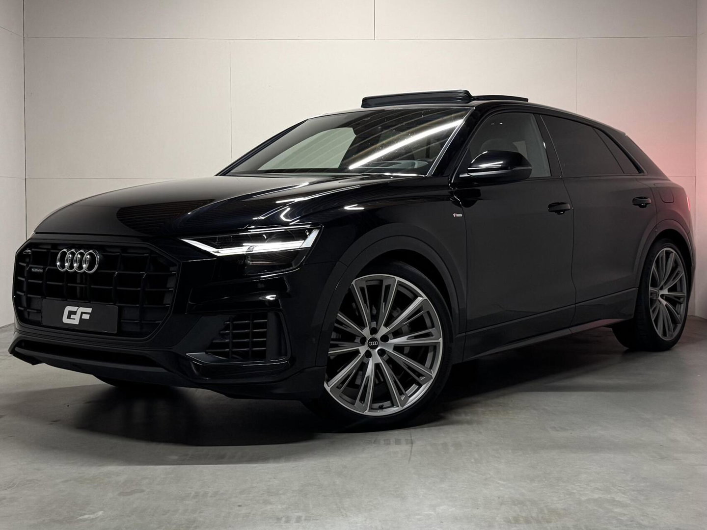 Audi Q8 55 TFSI e quattro S-line Pano Sfeer Luchtver. Trekh.