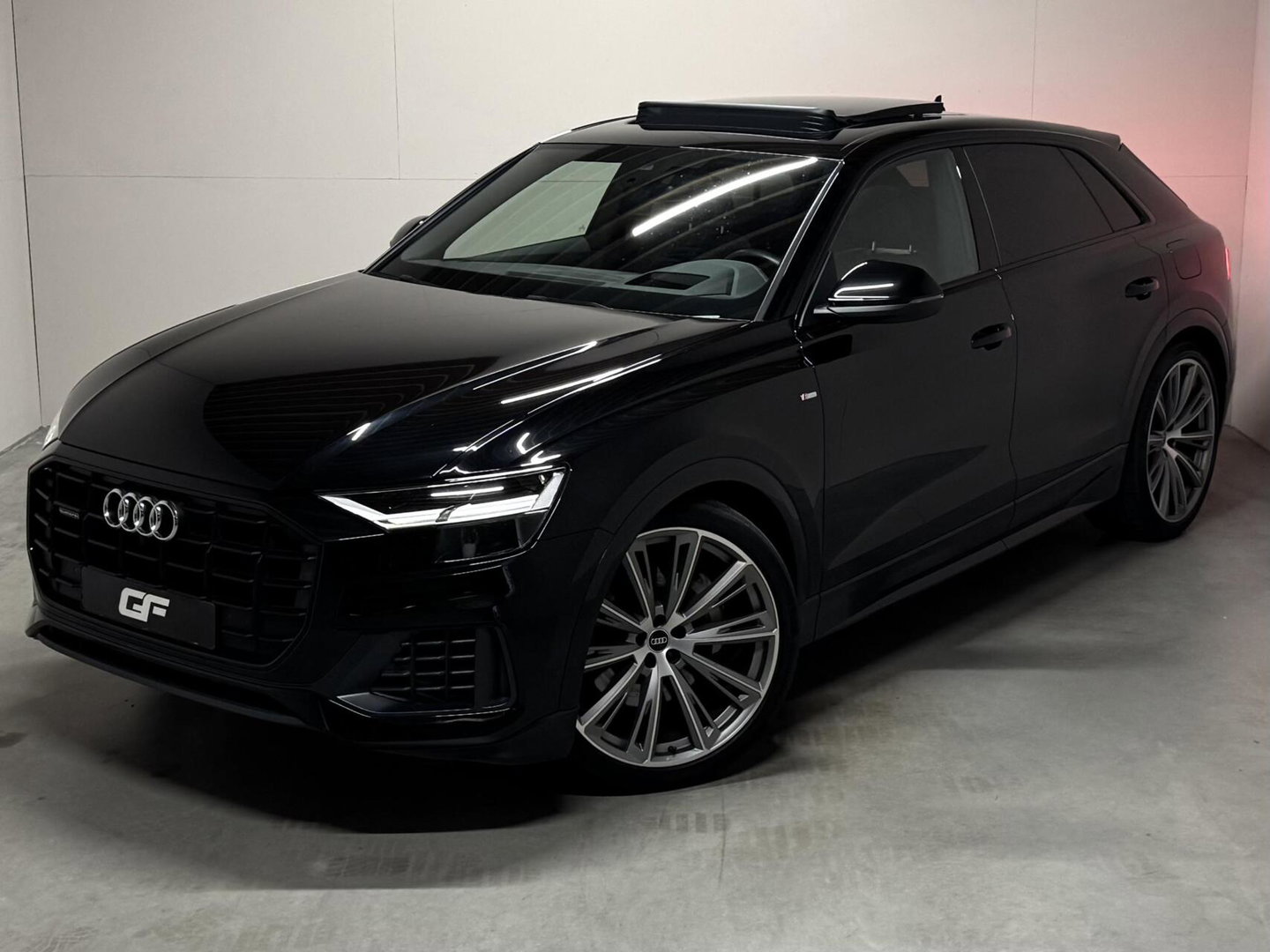 Audi Q8 55 TFSI e quattro S-line Pano Sfeer Luchtver. Trekh.