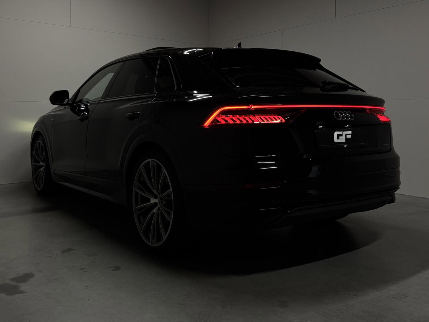 Audi Q8 55 TFSI e quattro S-line Pano Sfeer Luchtver. Trekh.
