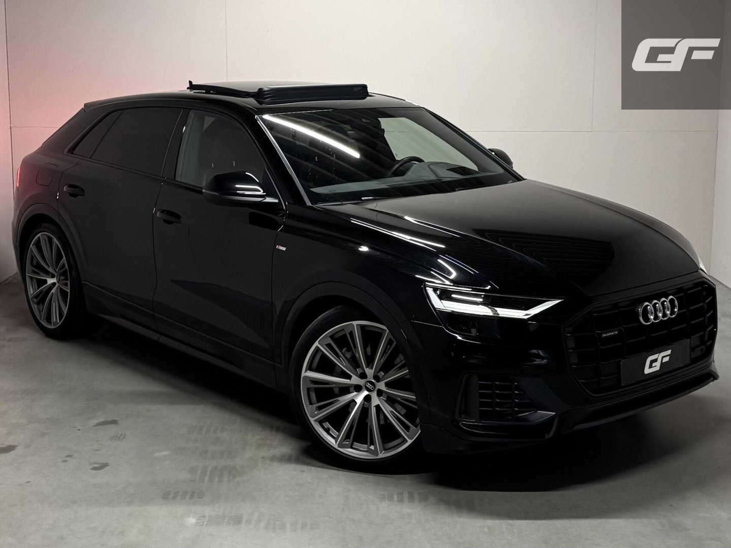 Audi Q8 55 TFSI e quattro S-line Pano Sfeer Luchtver. Trekh.