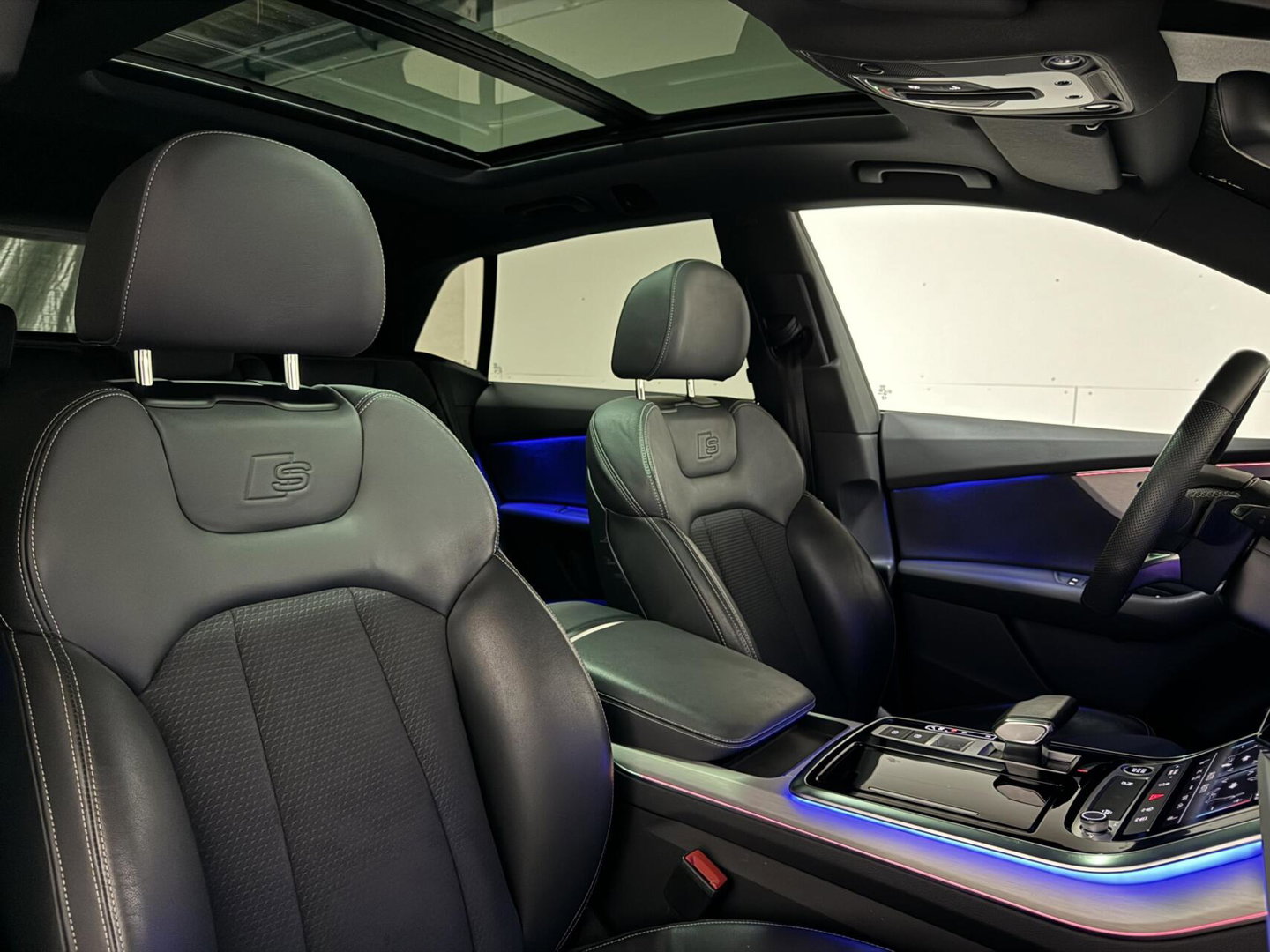 Audi Q8 55 TFSI e quattro S-line Pano Sfeer Luchtver. Trekh.