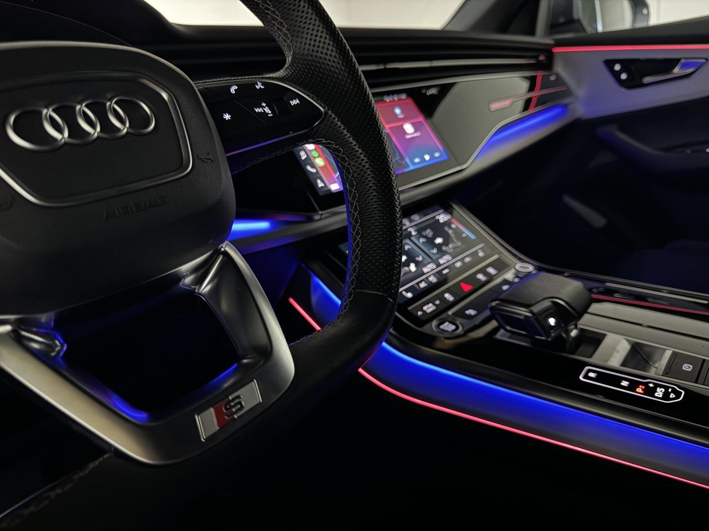 Audi Q8 55 TFSI e quattro S-line Pano Sfeer Luchtver. Trekh.