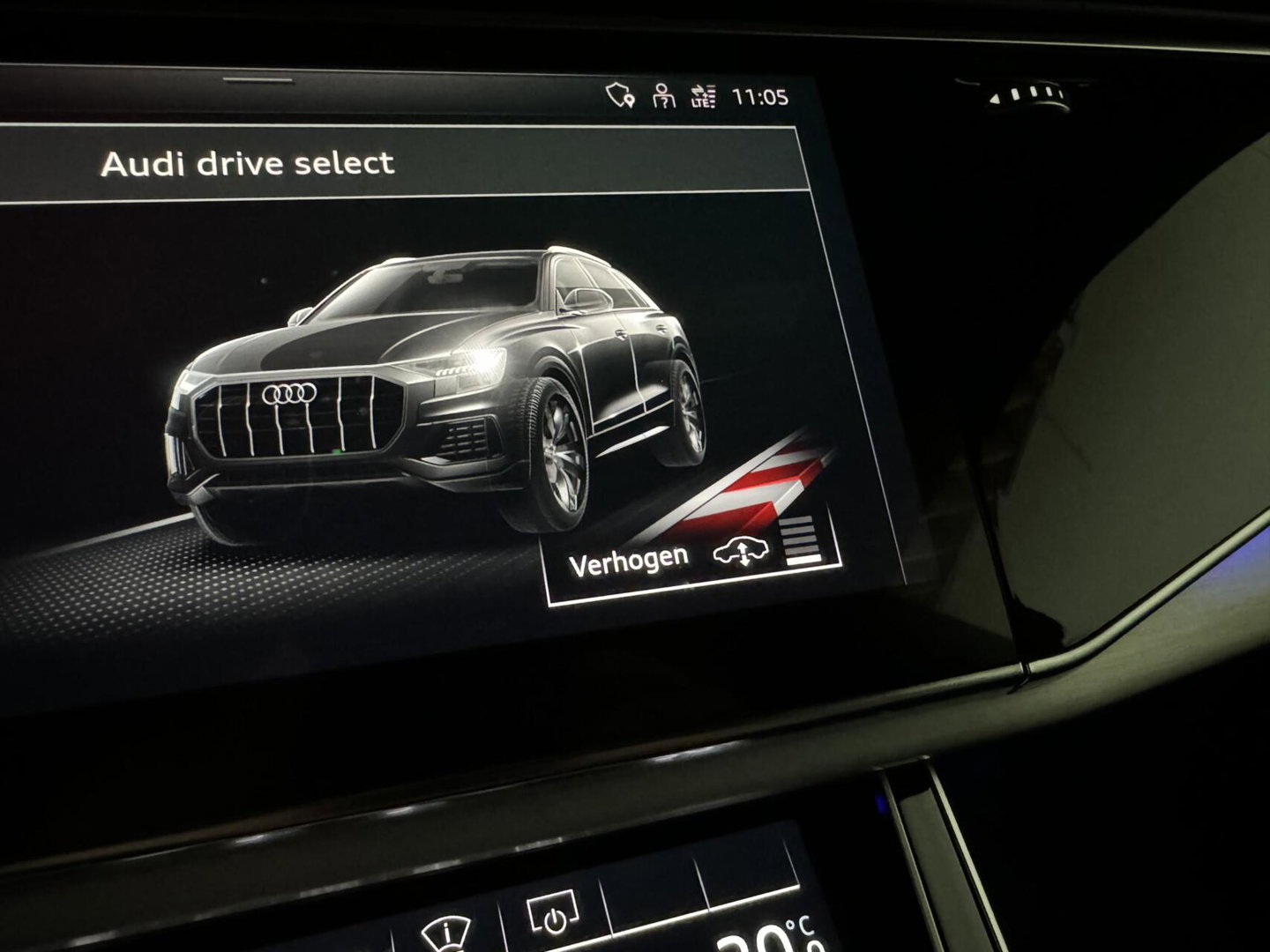 Audi Q8 55 TFSI e quattro S-line Pano Sfeer Luchtver. Trekh.