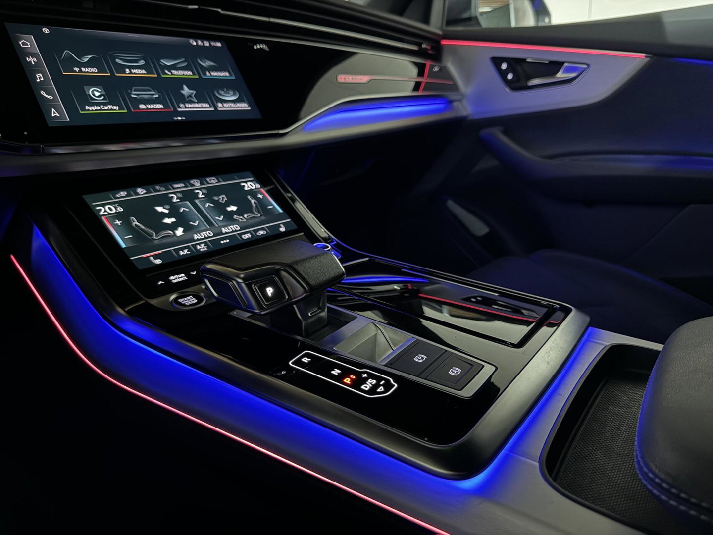 Audi Q8 55 TFSI e quattro S-line Pano Sfeer Luchtver. Trekh.