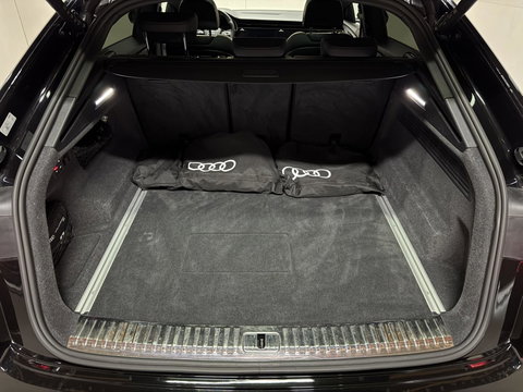 Audi Q8 55 TFSI e quattro S-line Pano Sfeer Luchtver. Trekh.