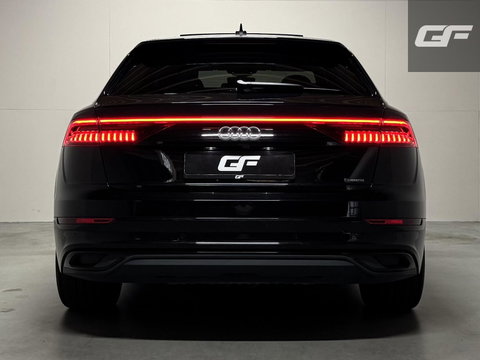 Audi Q8 55 TFSI e quattro S-line Pano Sfeer Luchtver. Trekh.