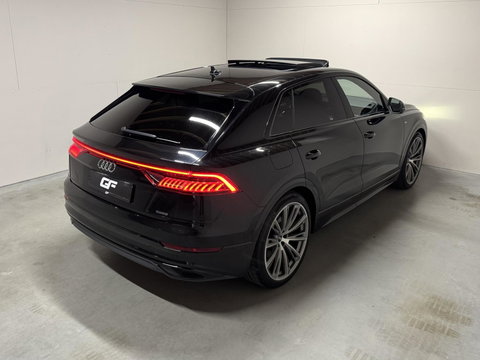 Audi Q8 55 TFSI e quattro S-line Pano Sfeer Luchtver. Trekh.