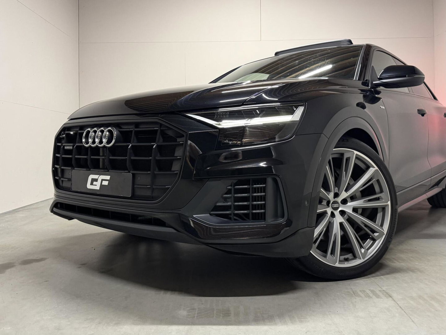Audi Q8 55 TFSI e quattro S-line Pano Sfeer Luchtver. Trekh.