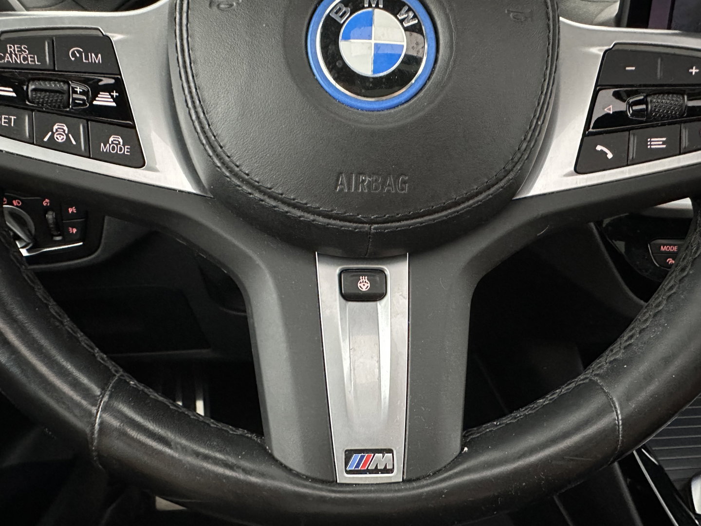 BMW iX3 M-Pack High Executive 80 kWh [3-Fase-11kW] {SoH-99%} (INCL-BTW) Aut. *PANO | LEATHER | ADAPTIVE-CRUISE | FULL-LED | HARMAN/KARDON-AUDIO | BLINDSPOT | DIGI-COCKPIT | HEATED-SPORTSEATS | CAMERA | DAB+ | NAVI-FULLMAP | TOWBAR | 20''ALU*
