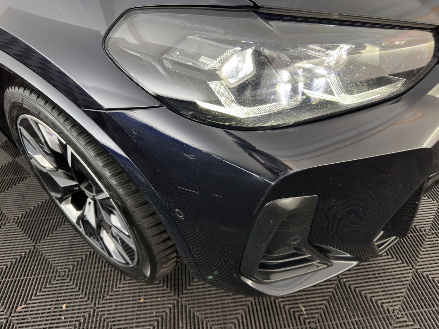 BMW iX3 M-Pack High Executive 80 kWh [3-Fase-11kW] {SoH-99%} (INCL-BTW) Aut. *PANO | LEATHER | ADAPTIVE-CRUISE | FULL-LED | HARMAN/KARDON-AUDIO | BLINDSPOT | DIGI-COCKPIT | HEATED-SPORTSEATS | CAMERA | DAB+ | NAVI-FULLMAP | TOWBAR | 20''ALU*