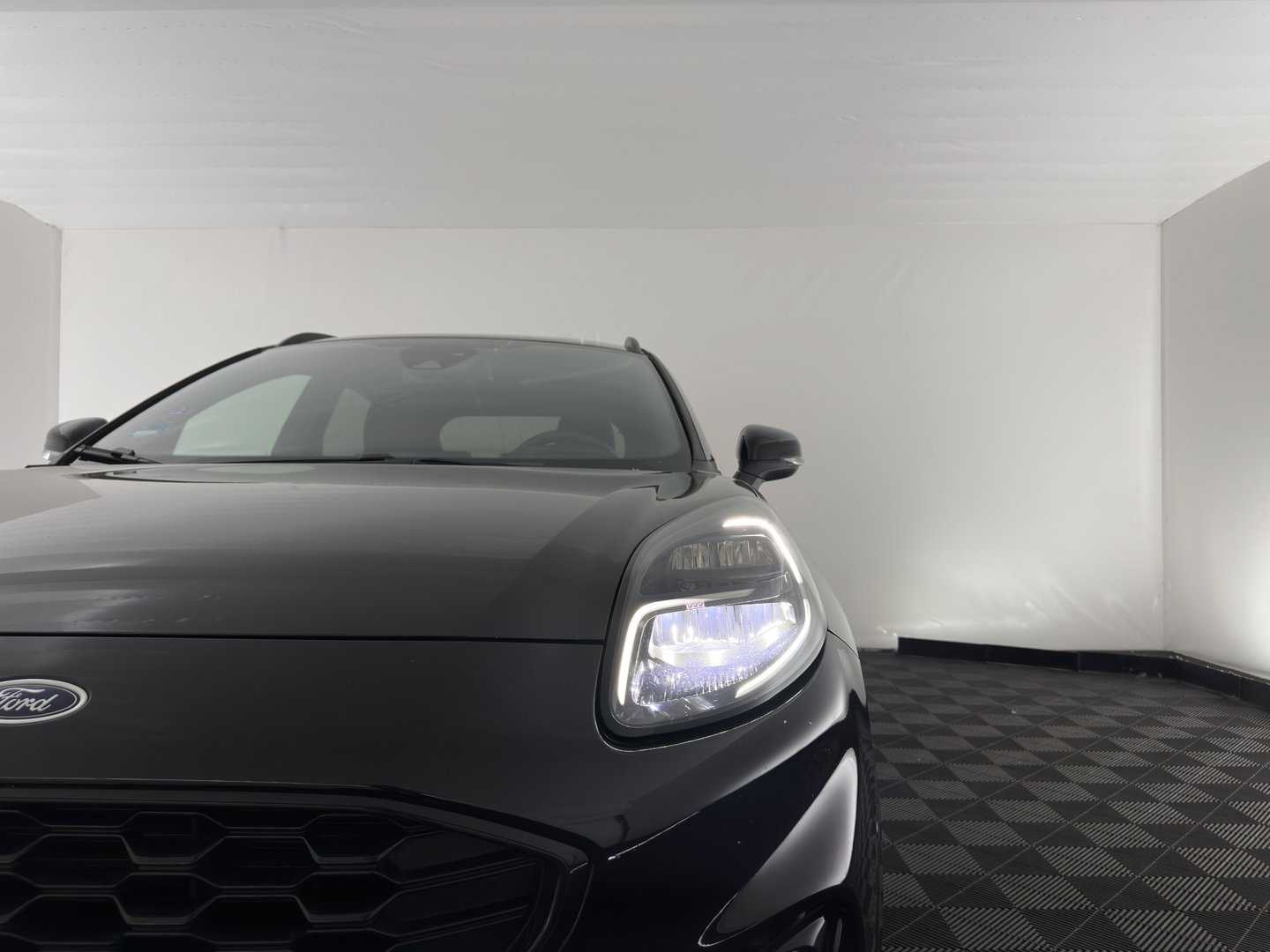 Ford Puma 1.0 EcoBoost Hybrid ST-Line X (INCL-BTW) *LEATHER-FABRIC | ADAPTIVE-CRUISE | FULL-LED | BANG&OLUSEN |  BLIND-SPOT | CAMERA | HEATED-SPORTSEATS | DIGI-COCKPIT | NAVI-FULLMAP | PRIVACY-GLASS | AMBIENT-LIGHT | TOWBAR | 18''A