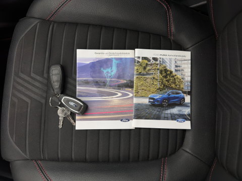Ford Puma 1.0 EcoBoost Hybrid ST-Line X (INCL-BTW) *LEATHER-FABRIC | ADAPTIVE-CRUISE | FULL-LED | BANG&OLUSEN |  BLIND-SPOT | CAMERA | HEATED-SPORTSEATS | DIGI-COCKPIT | NAVI-FULLMAP | PRIVACY-GLASS | AMBIENT-LIGHT | TOWBAR | 18''A