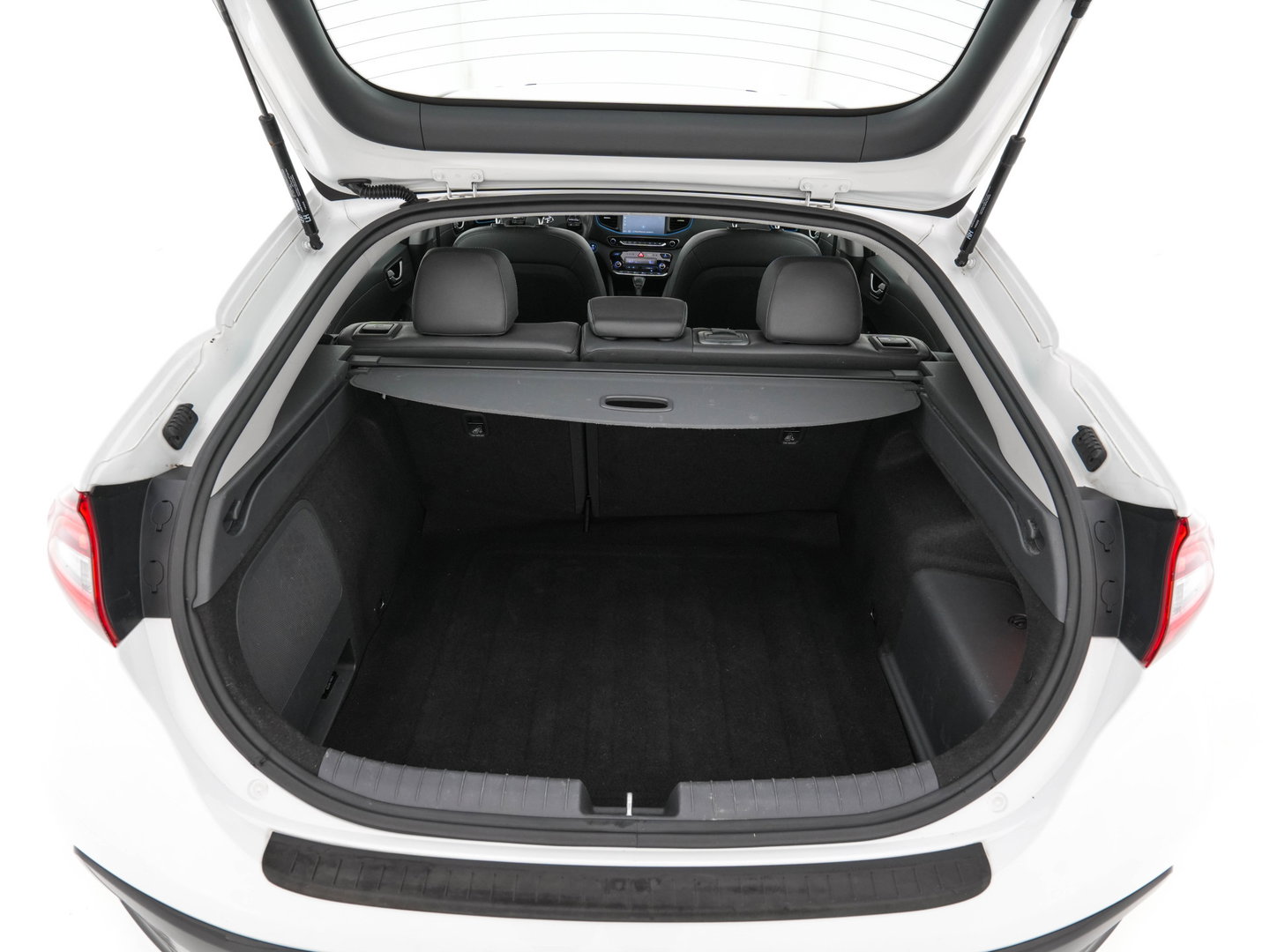 Hyundai IONIQ 1.6 GDi First Edition Aut. *PANO | LEATHER | XENON | ADAPTIVE-CRUISE | MEMORY-PACK | BLIND-SPOT | HEATED-COMFORTSEATS | NAVI-FULLMAP | CAMERA | KEYLESS | ECC | PDC | 15''ALU*