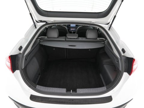 Hyundai IONIQ 1.6 GDi First Edition Aut. *PANO | LEATHER | XENON | ADAPTIVE-CRUISE | MEMORY-PACK | BLIND-SPOT | HEATED-COMFORTSEATS | NAVI-FULLMAP | CAMERA | KEYLESS | ECC | PDC | 15''ALU*