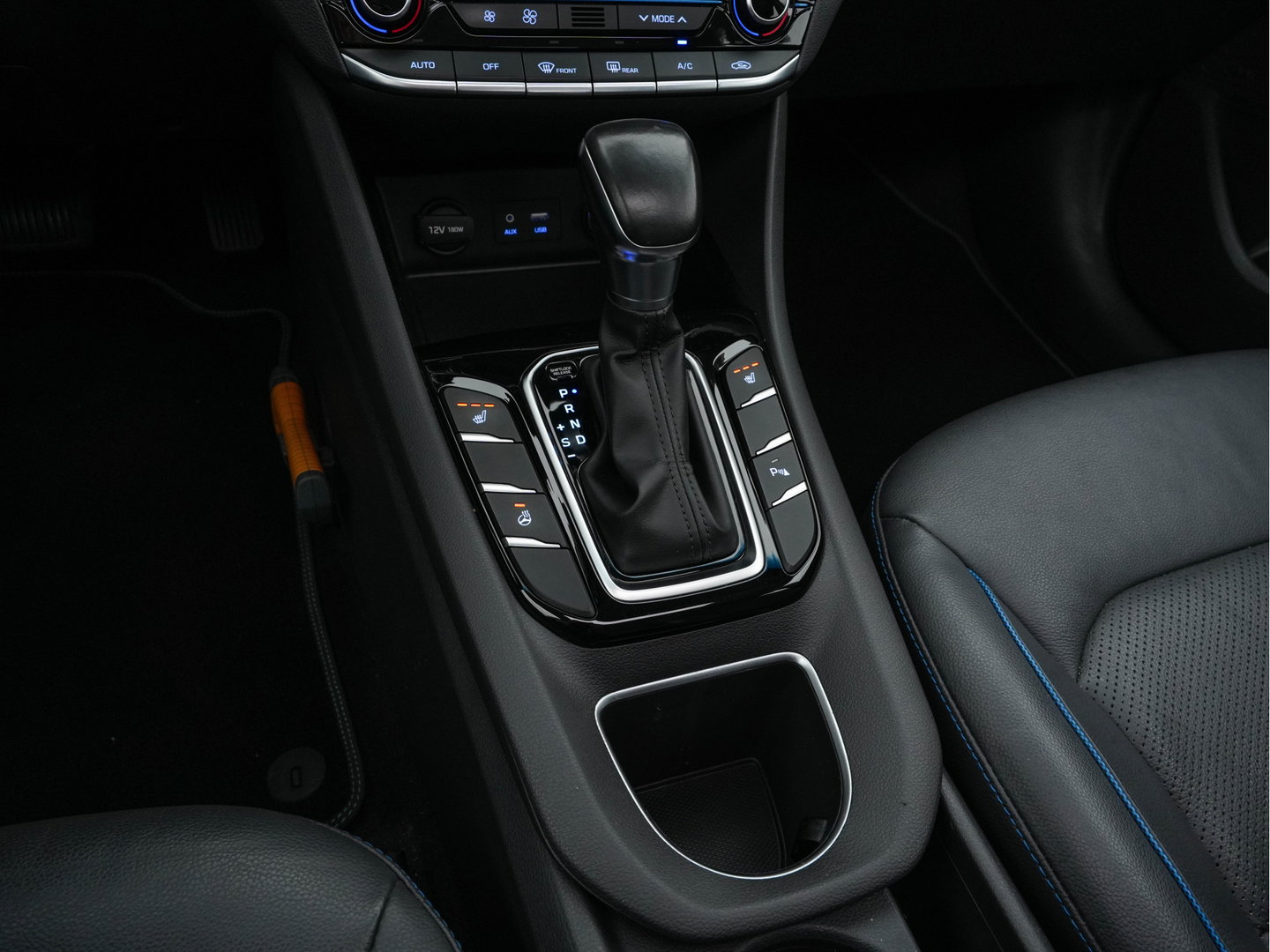 Hyundai IONIQ 1.6 GDi First Edition Aut. *PANO | LEATHER | XENON | ADAPTIVE-CRUISE | MEMORY-PACK | BLIND-SPOT | HEATED-COMFORTSEATS | NAVI-FULLMAP | CAMERA | KEYLESS | ECC | PDC | 15''ALU*