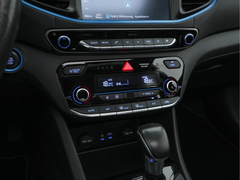 Hyundai IONIQ 1.6 GDi First Edition Aut. *PANO | LEATHER | XENON | ADAPTIVE-CRUISE | MEMORY-PACK | BLIND-SPOT | HEATED-COMFORTSEATS | NAVI-FULLMAP | CAMERA | KEYLESS | ECC | PDC | 15''ALU*